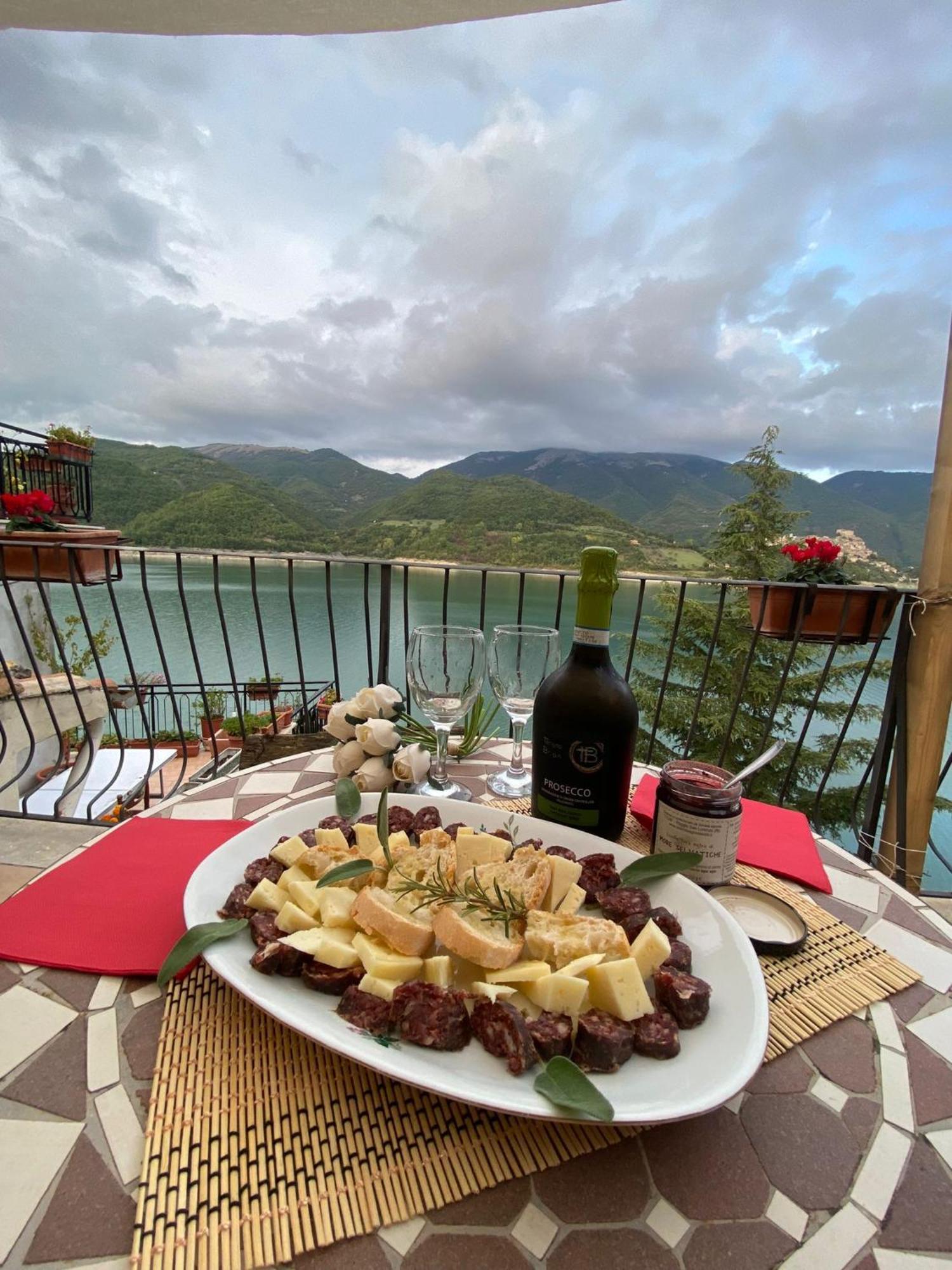 B&B La Casetta Sul Lago Colle di Tora Ngoại thất bức ảnh