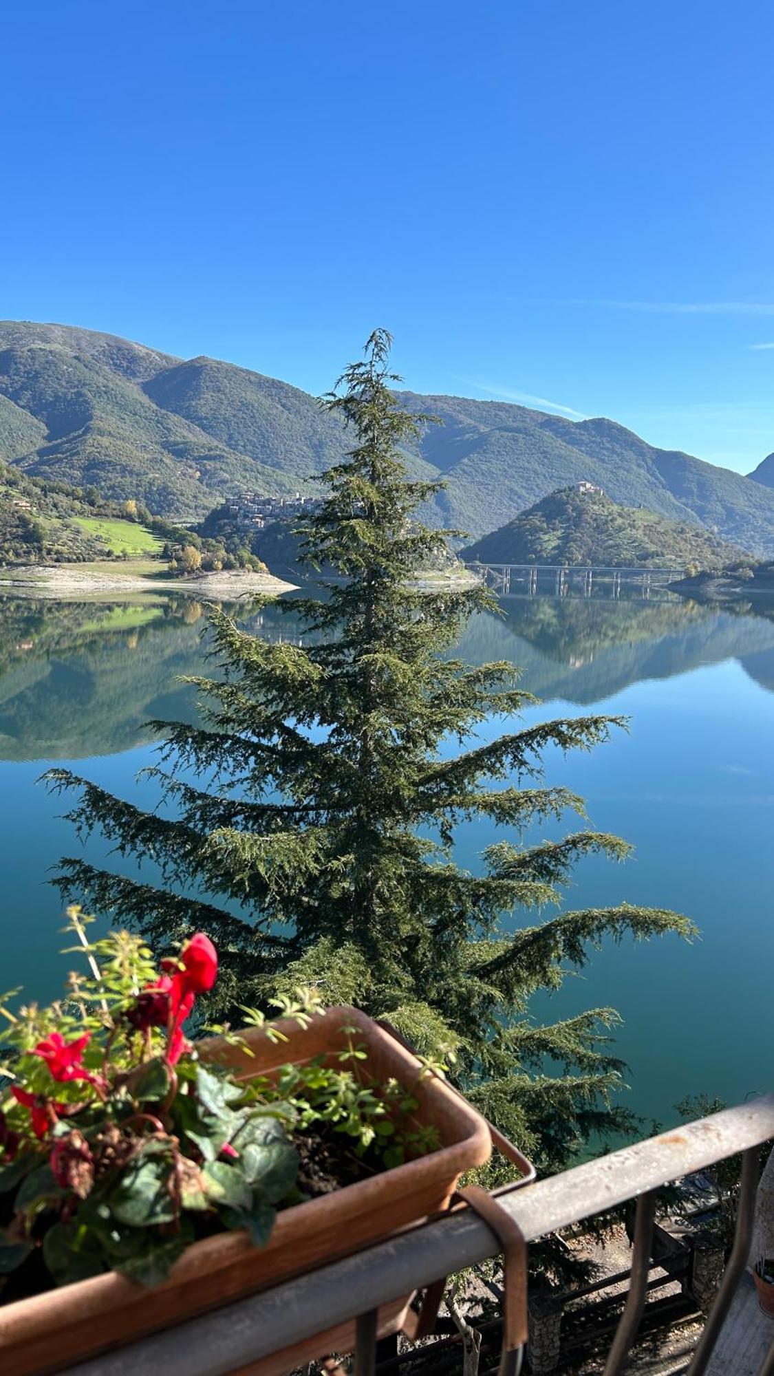 B&B La Casetta Sul Lago Colle di Tora Ngoại thất bức ảnh