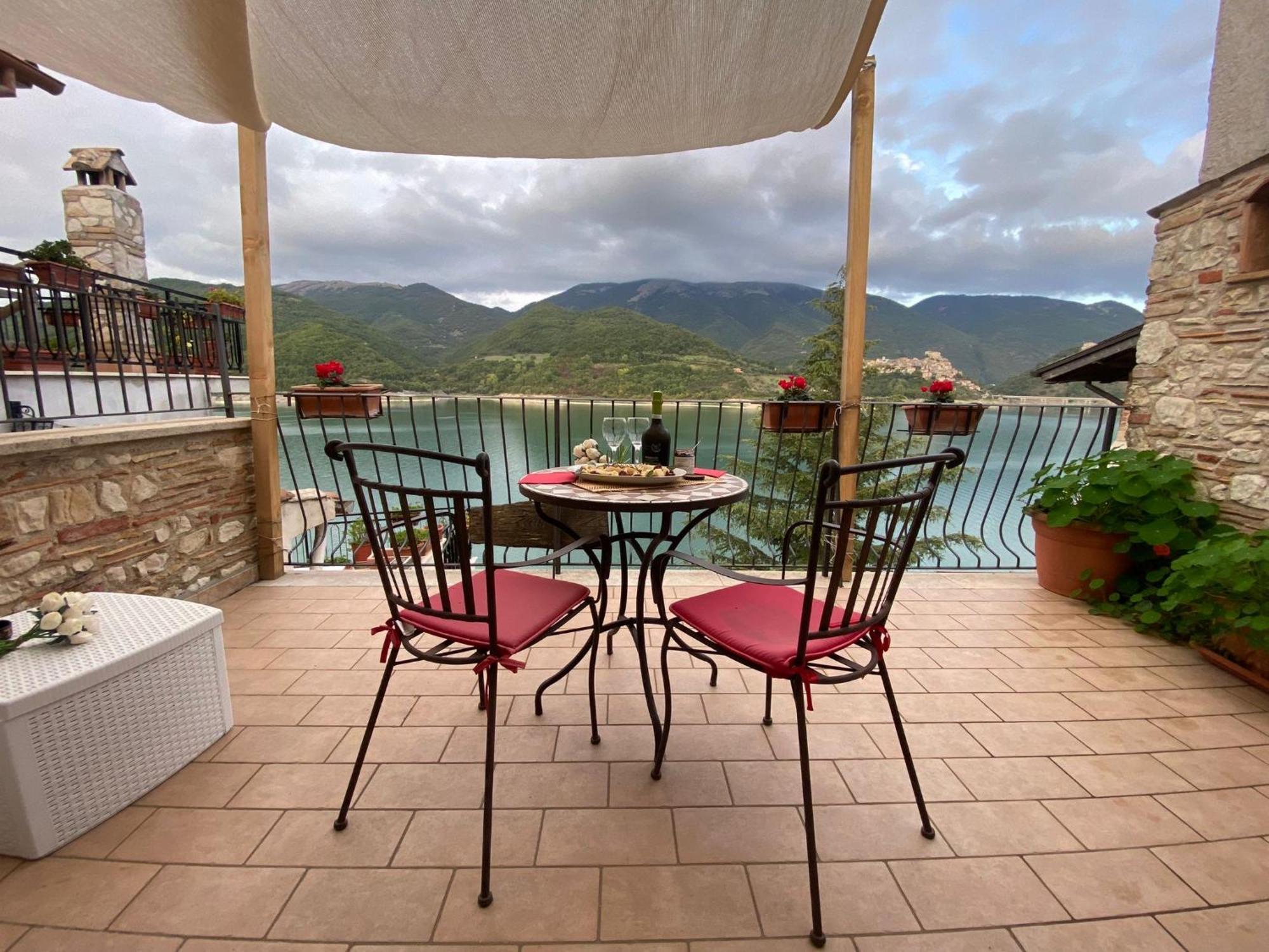B&B La Casetta Sul Lago Colle di Tora Ngoại thất bức ảnh